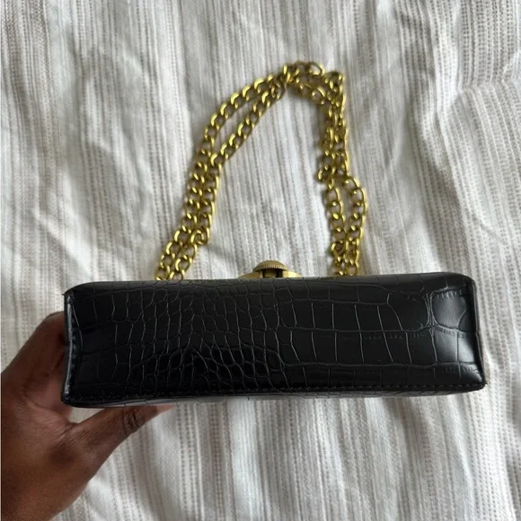 Black faux leather croc shoulder crossbody bag with gold hardware mini bag - Picture 6 of 8